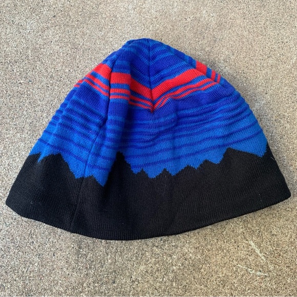 PATAGONIA // Youth Mountains Beanie (Boys OS) - Picture 2 of 3